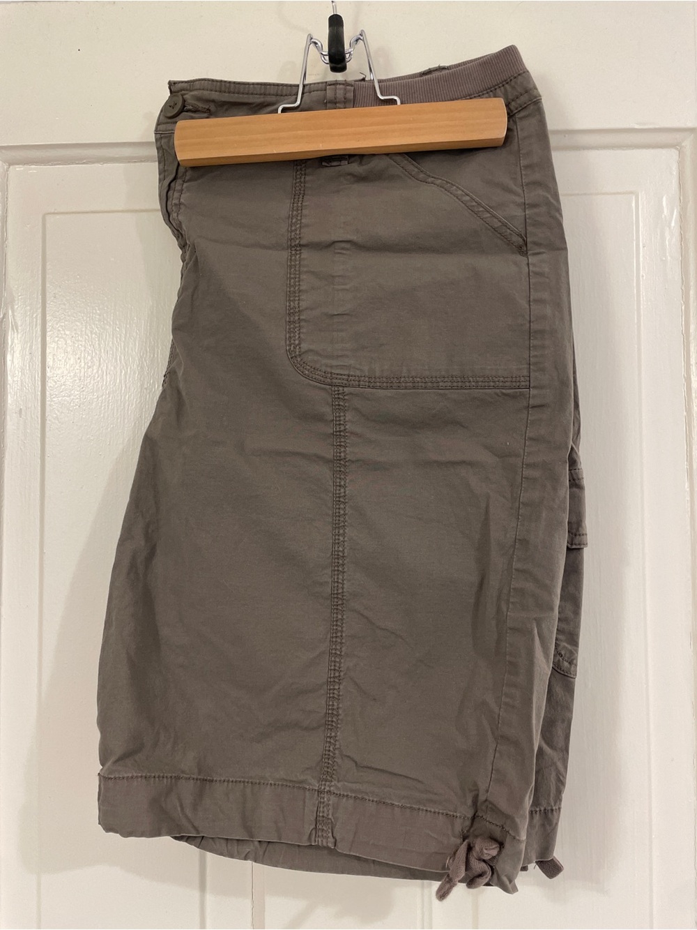 St. John's Bay Women's Cargo Shorts in Taupe